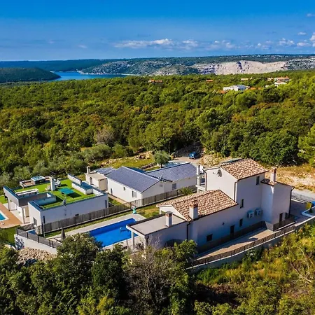 Brandneue Vanda Mit Privatem Pool